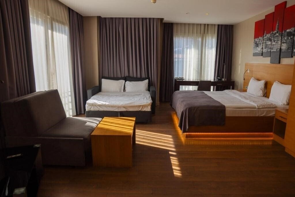 Територія Endless Suites Hotel (ex. Endless Suites Taksim, End Suites Taksim) 3*