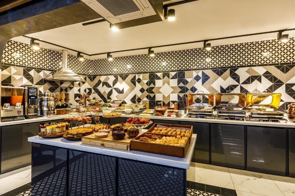 Панорама Euro Design Hotel 3*