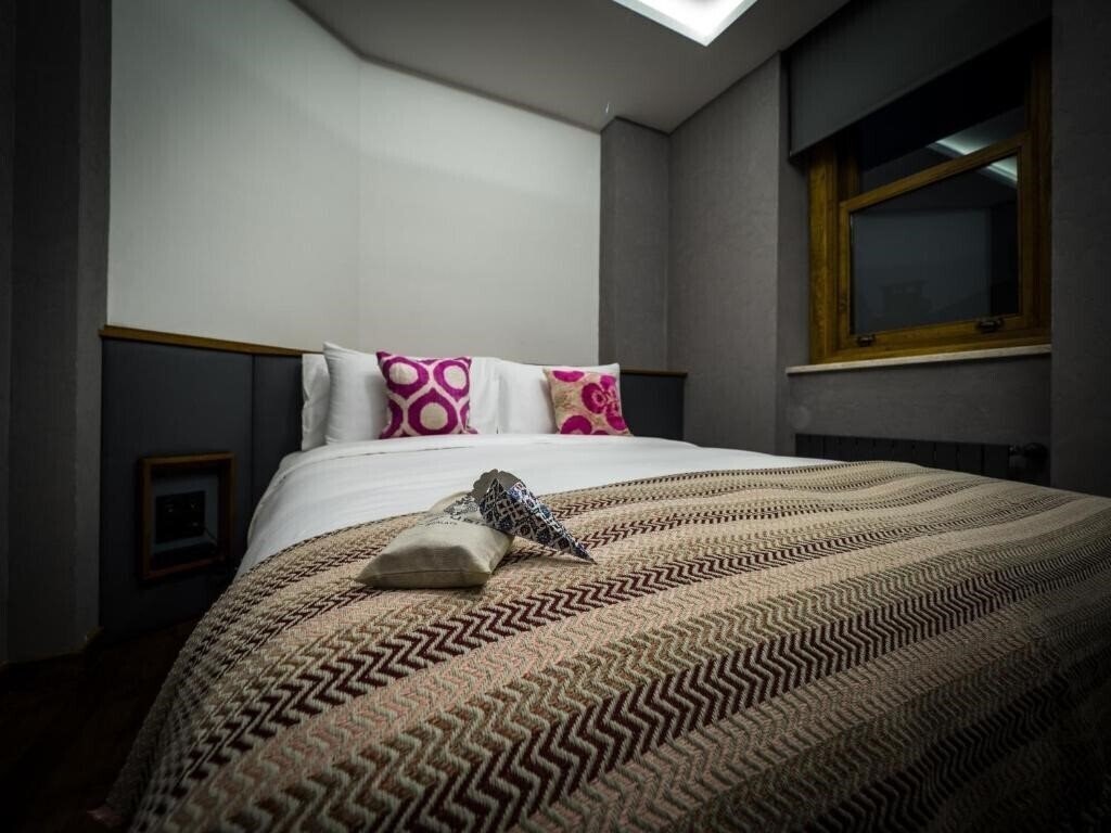 Вид Blu Hotel (ex. Inqlusif Hotel Galata, Inqlusif Hotel at Galata, Galata Co Hotel, Galataco Hotel) 4*