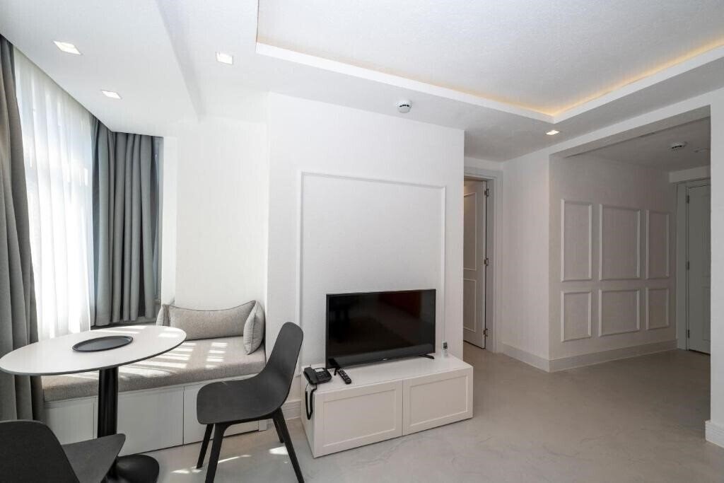 Апартаменти Juno Hotel Taksim 2*