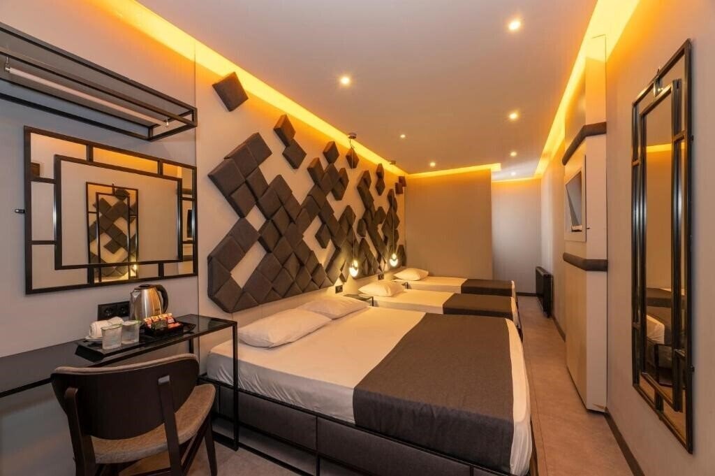 Територія White Palace Hotel 3*