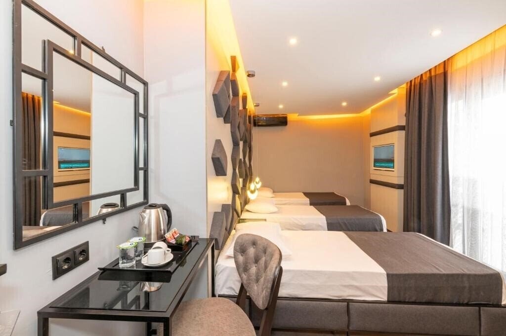 Апартаменти White Palace Hotel 3*