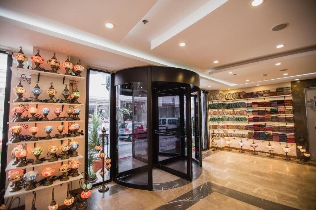 Апартаменты Royal Inci Airport Hotel 3*