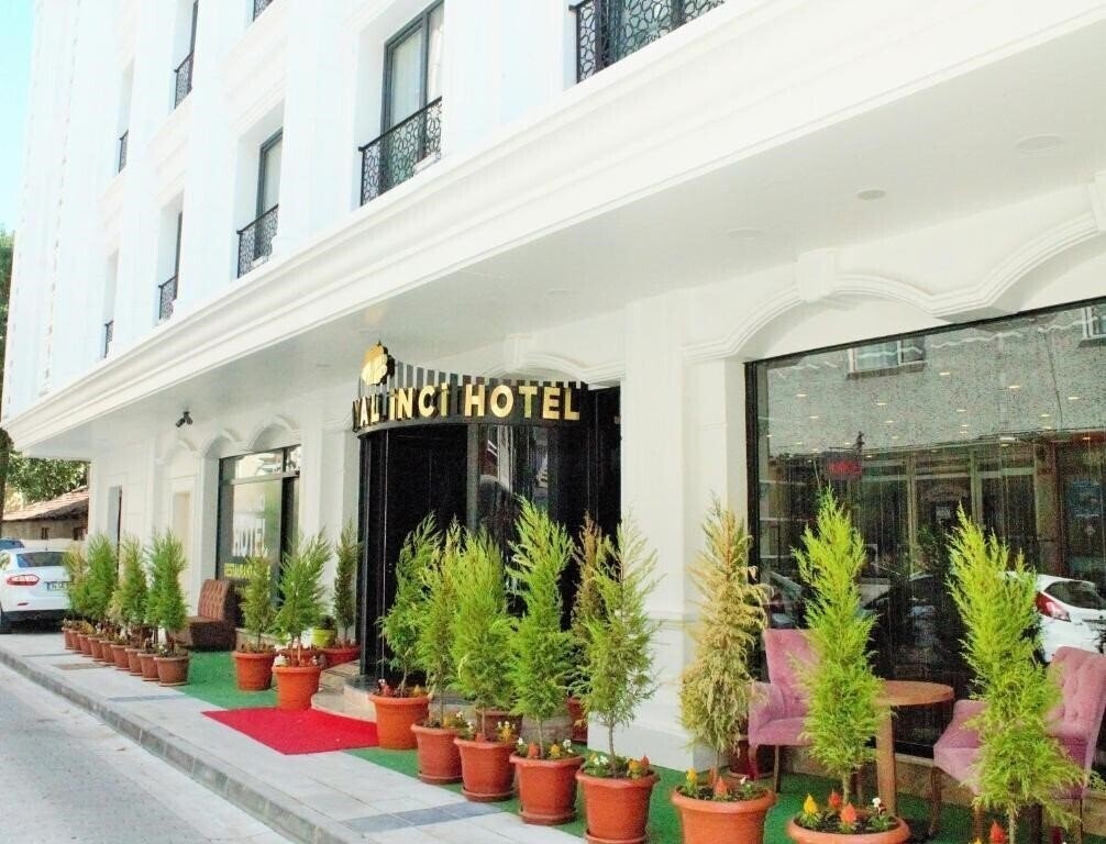Вид Royal Inci Airport Hotel 3*