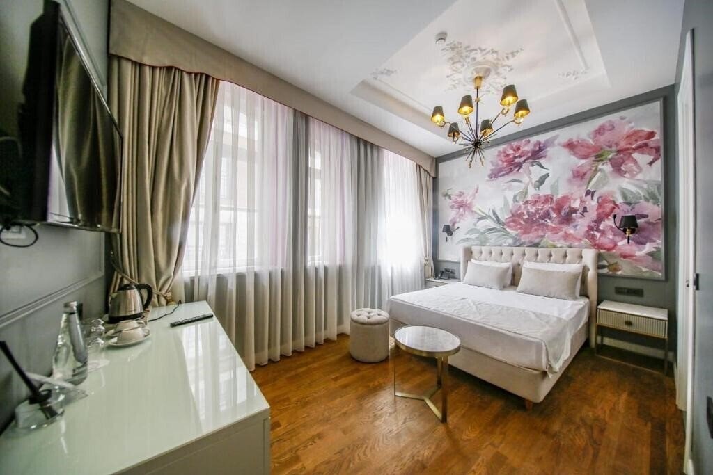 Готель Royal Tophane Hotel 3*