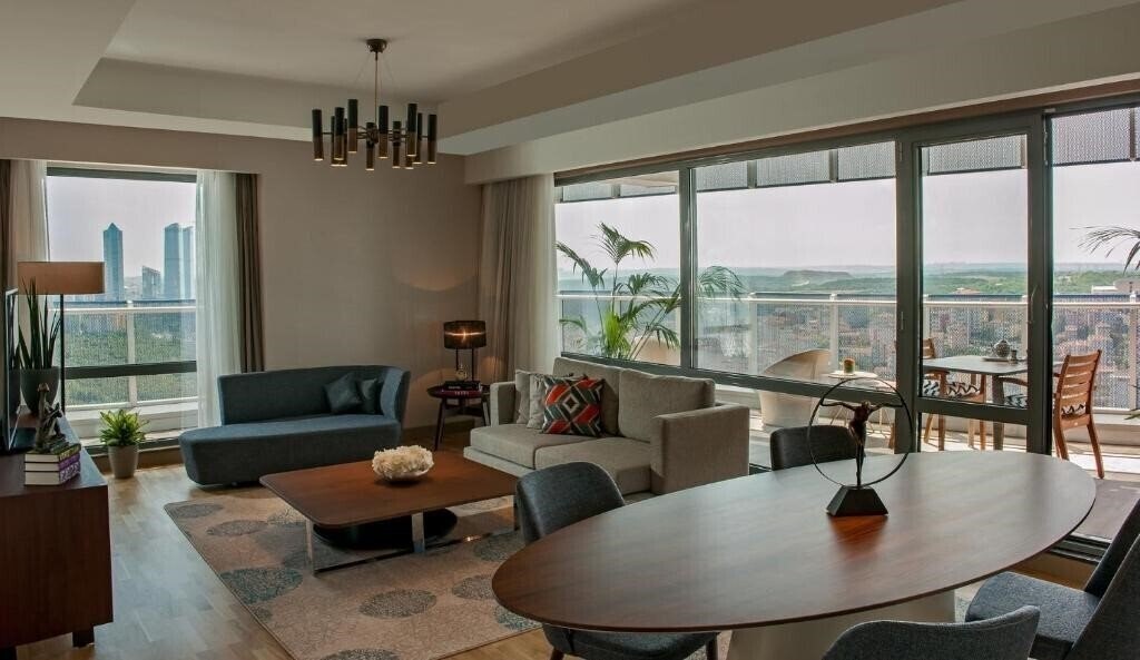 Панорама Somerset Maslak Istanbul 4*