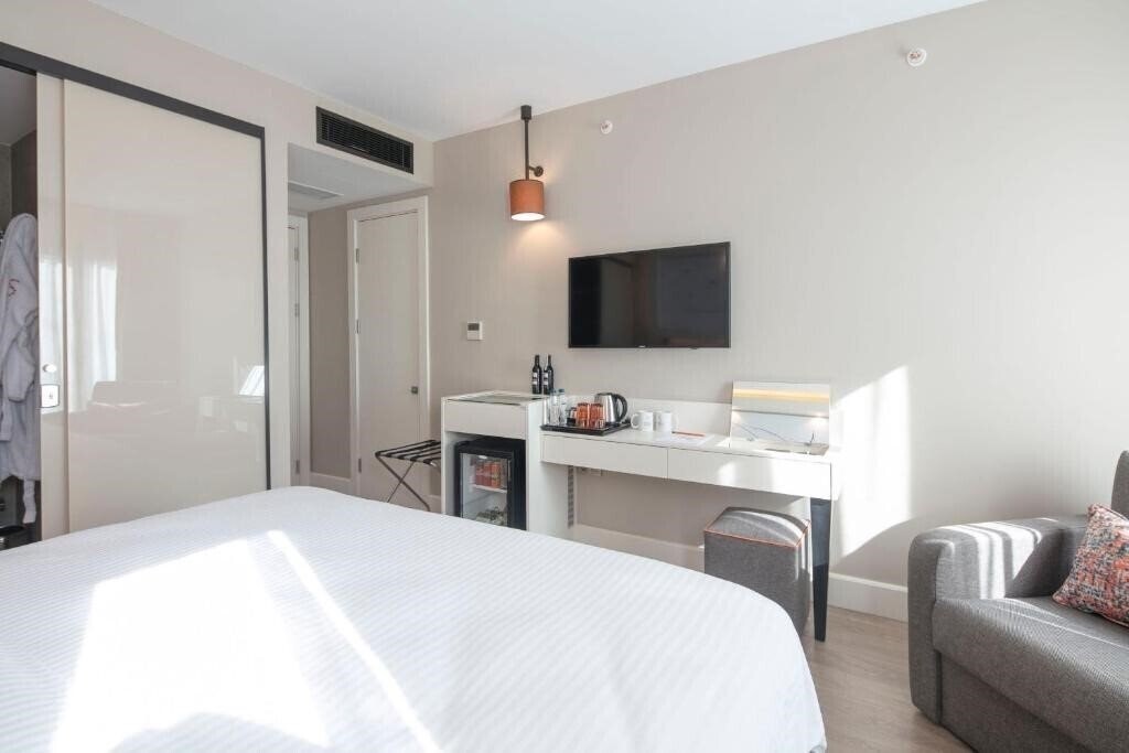 Панорама Sparkle Hotel 3*