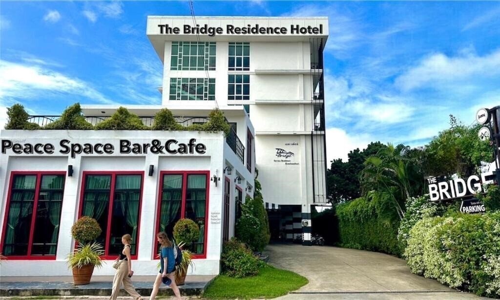 Вид The Bridge Hotel 4*