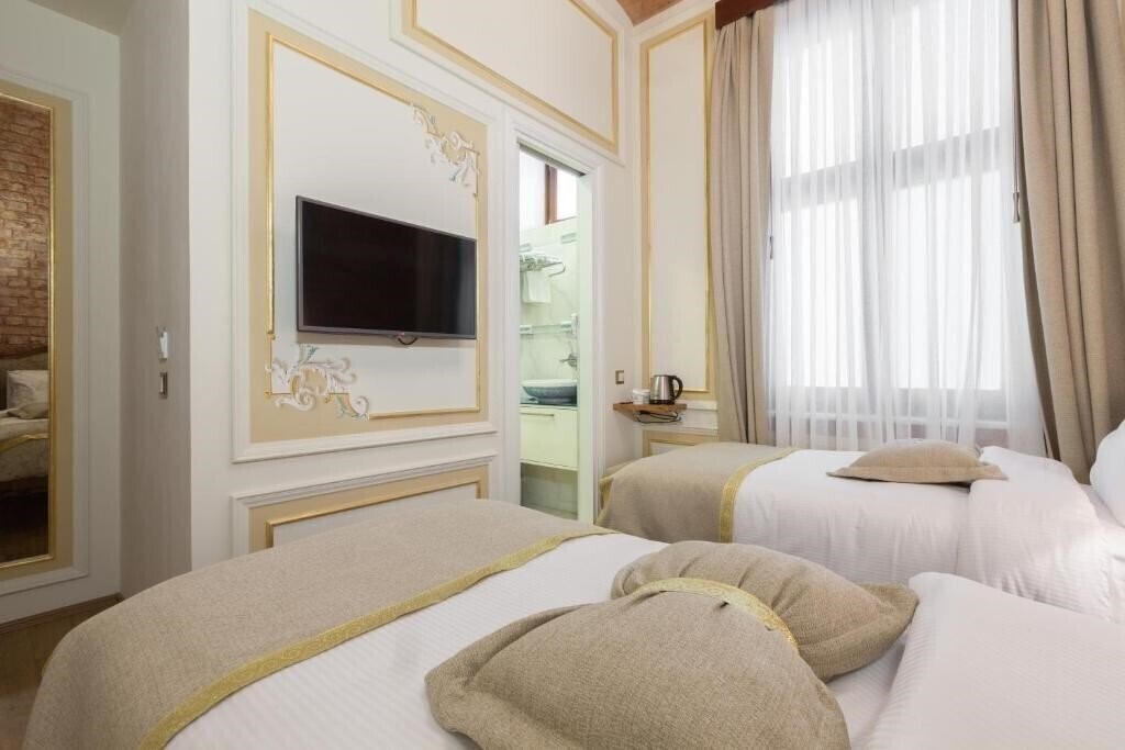 Вид Pera Parma Hotel 4*
