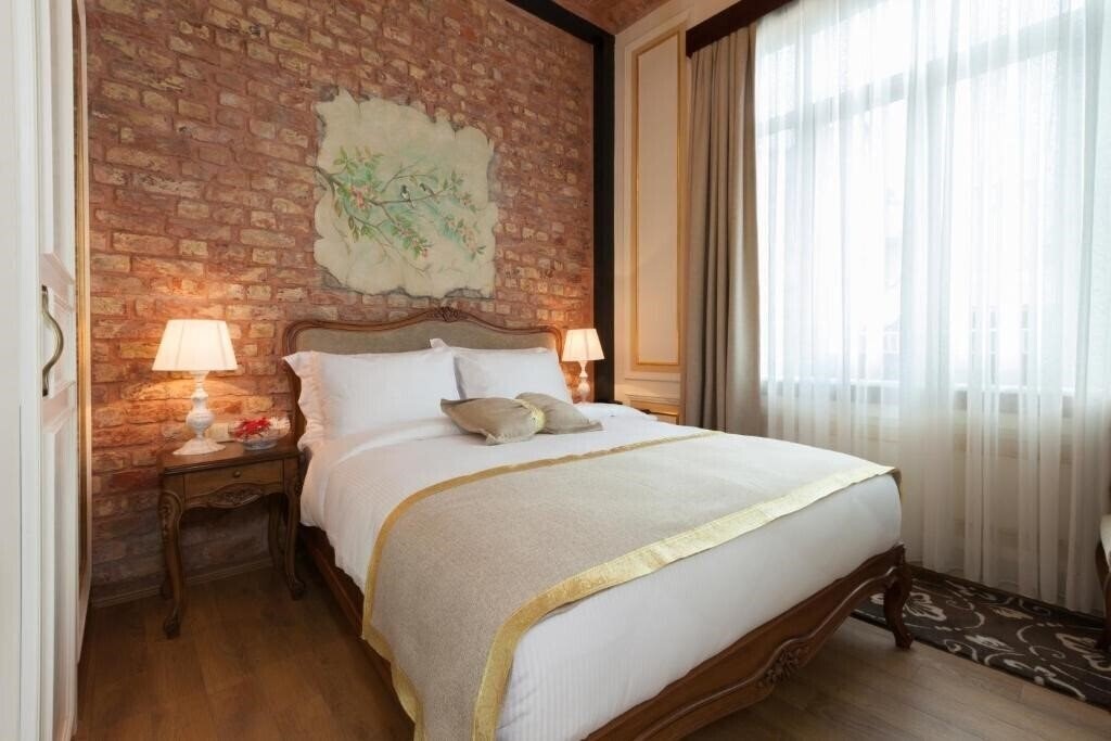 Панорама Pera Parma Hotel 4*