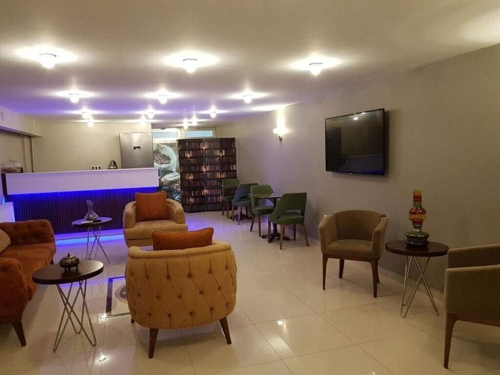 Апартаменты The Clock Suites 3*