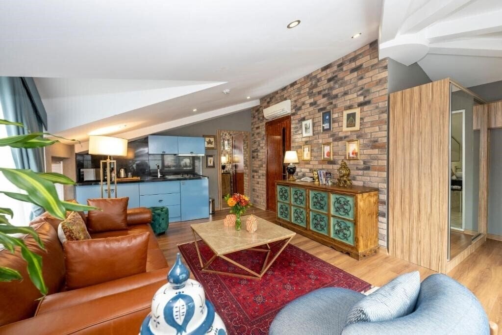 Територія The Marions Suite 3*