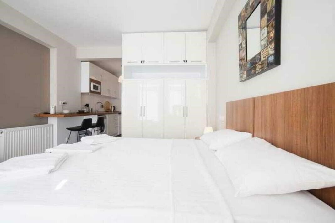 Вид La Bella Suites Pera 3*