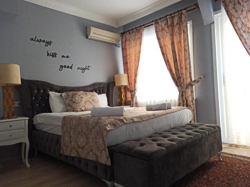 Територія La Mer Boutique Hotel 3*