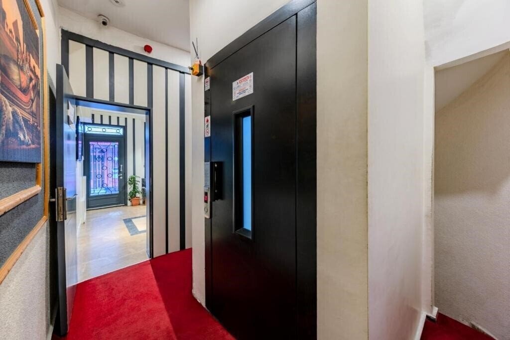 Изображение La Pazza Suites 3*