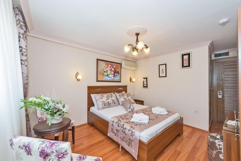 Панорама Lamp Hotel (ex. Turgut Hotel) 3*