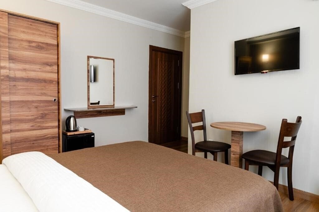 Територія Madame Roza 2*