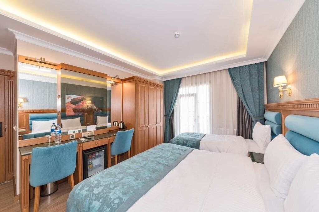 Апартаменты Magnaura House Hotel 3*