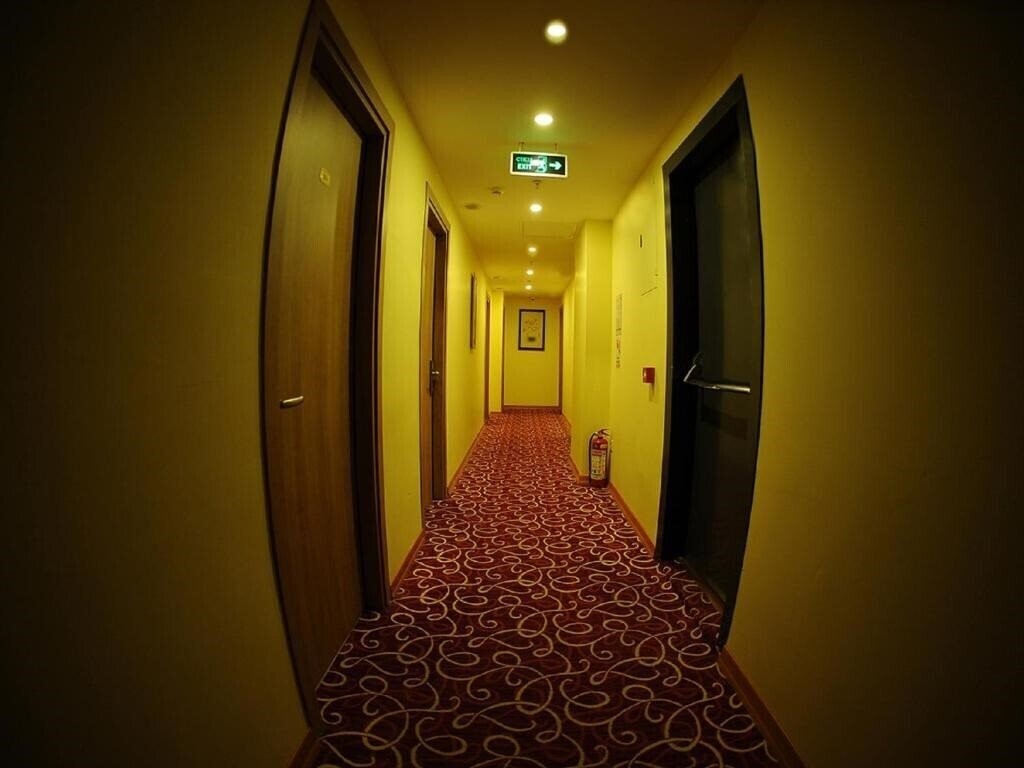 Апартаменты Nice Royal Hotel 3*