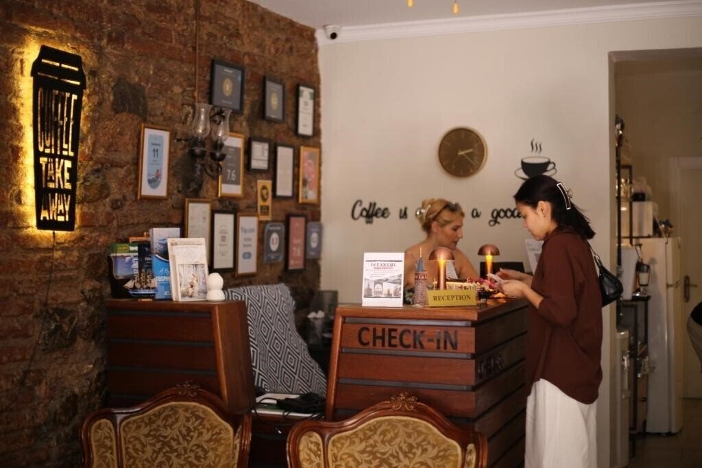 Территория New Pera Hotel 3*