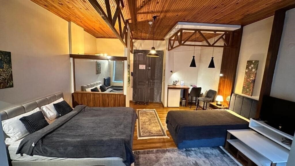 Отель New Pera Hotel 3*