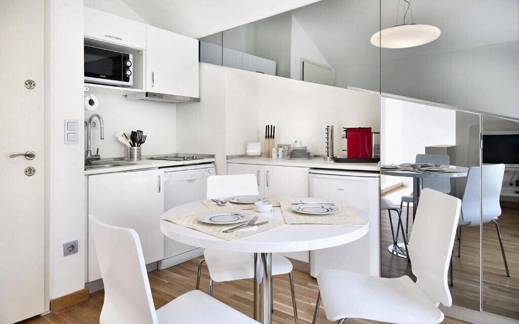 Территория Nuru Ziya Suites 3*