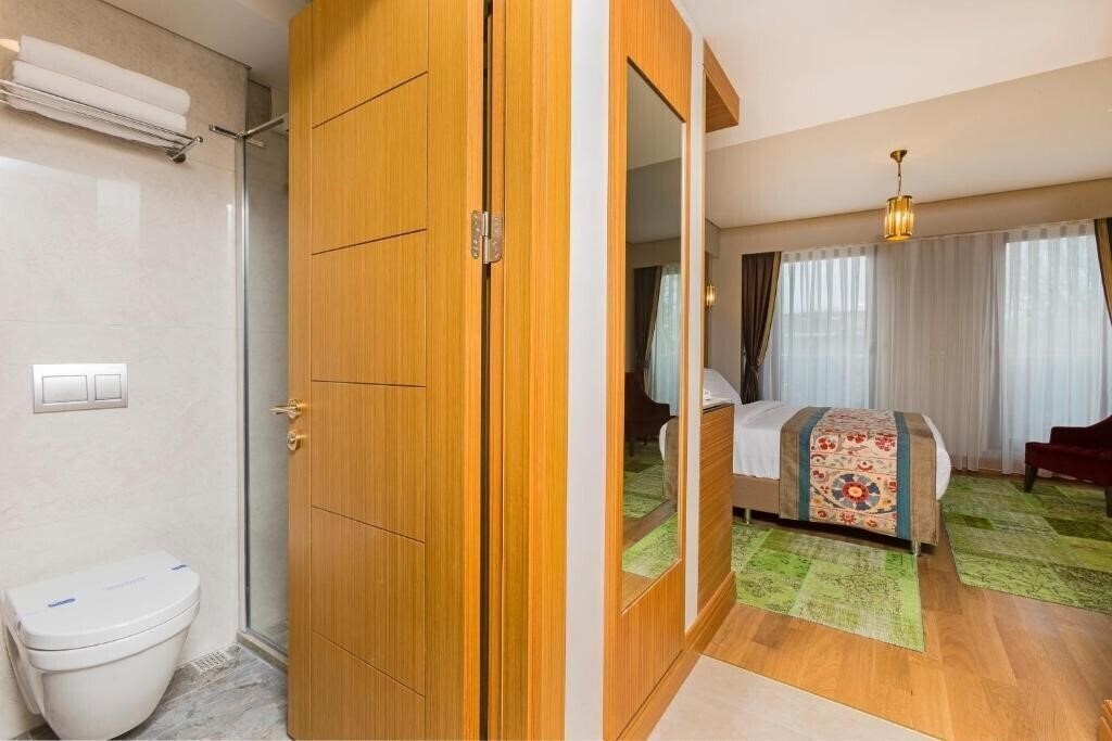 Апартаменты Obelisk Hotel & Suites 3*