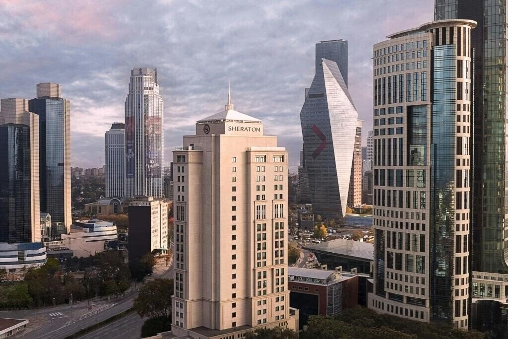 Отель Sheraton Istanbul Levent 5*