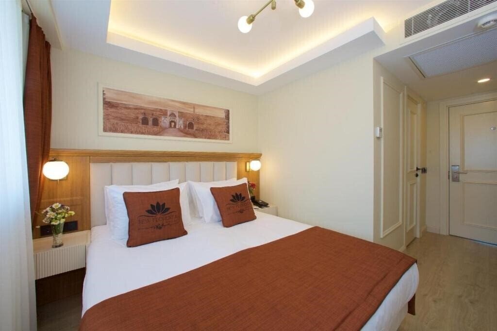Панорама New Florenta Hotel 4*