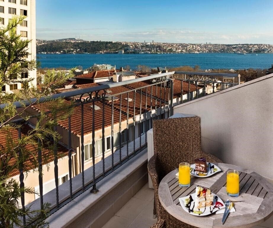 Вид Turkuaz Suites Bosphorus 4*