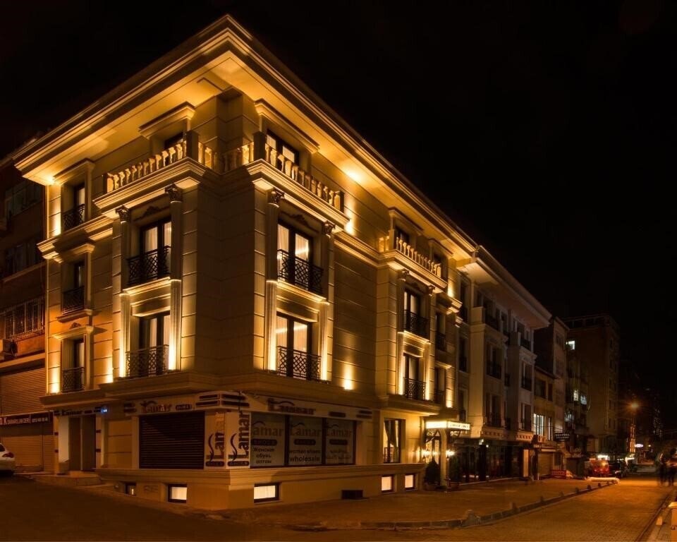 Готель Primero Hotel 3*