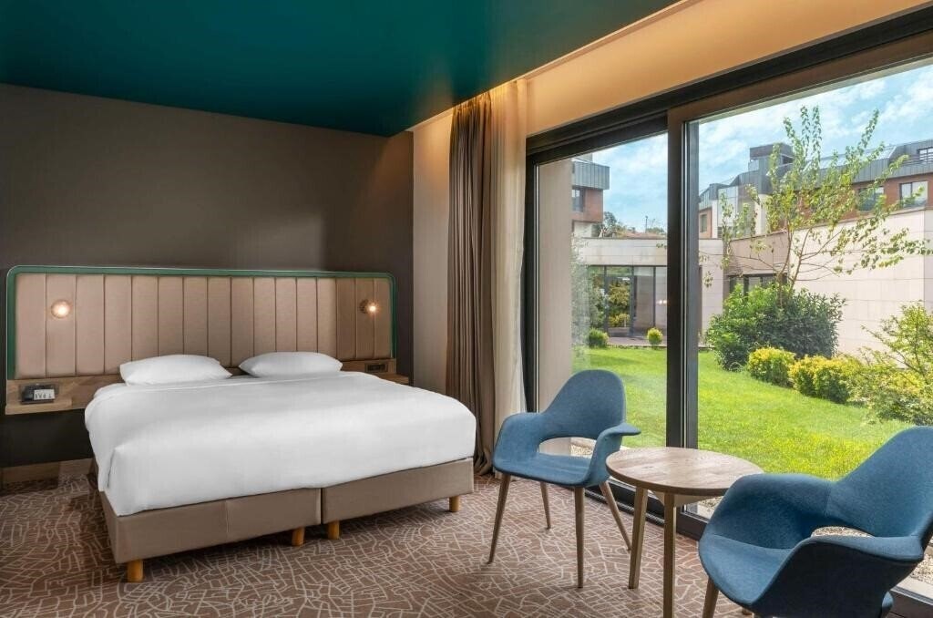Фото Park Inn By Radisson Istanbul Airport Odayeri 4*