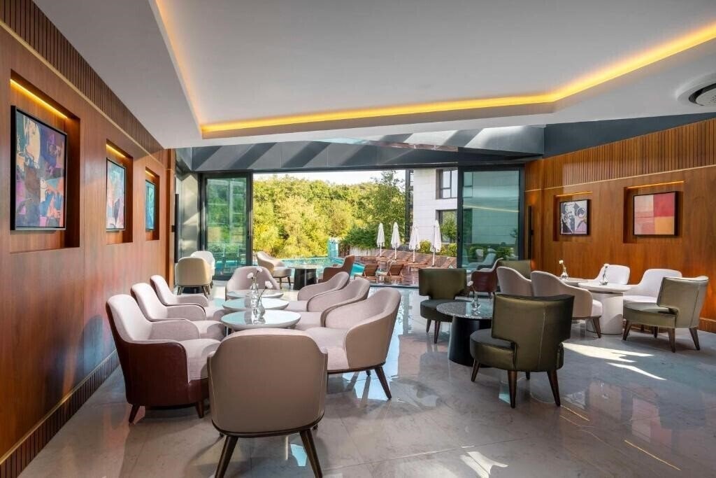 Територія Park Inn By Radisson Istanbul Airport Odayeri 4*