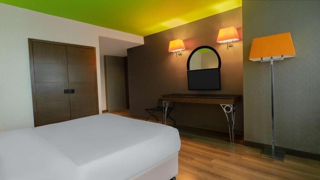 Территория Park Inn By Radisson Istanbul Asia Kavacik 4*