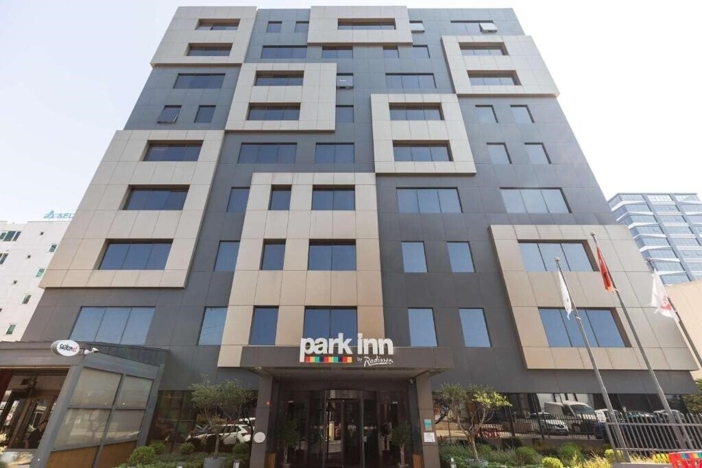 Вид Park Inn By Radisson Istanbul Atasehir 4*