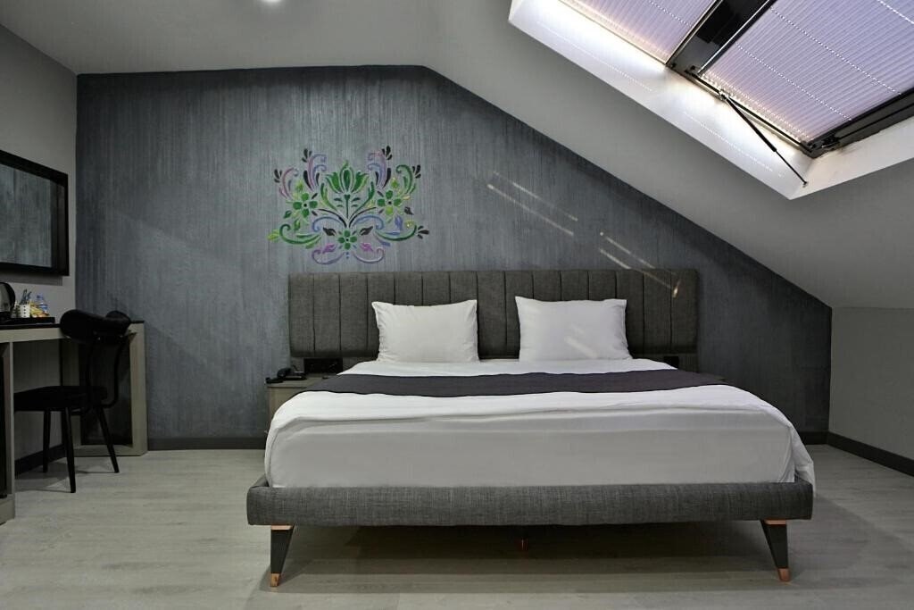 Панорама Fly And Stay Airport Hotel 3*