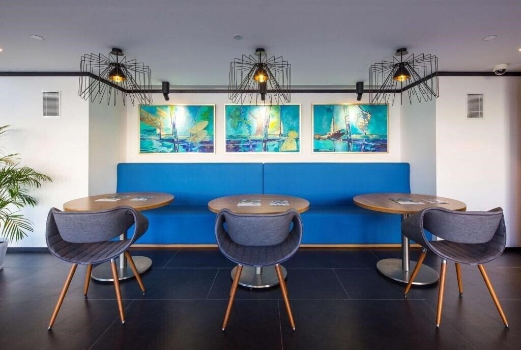 Панорама Hampton By Hilton Istanbul Kurtkoy 4*