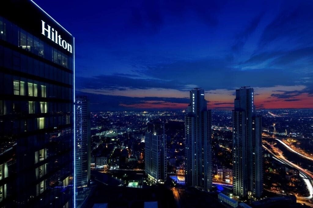 Територія Hilton Istanbul Bomonti Hotel & Conference Center (ex. Hilton Bomonti Hotel, Hilton Istanbul Bomonti Hotel) 5*