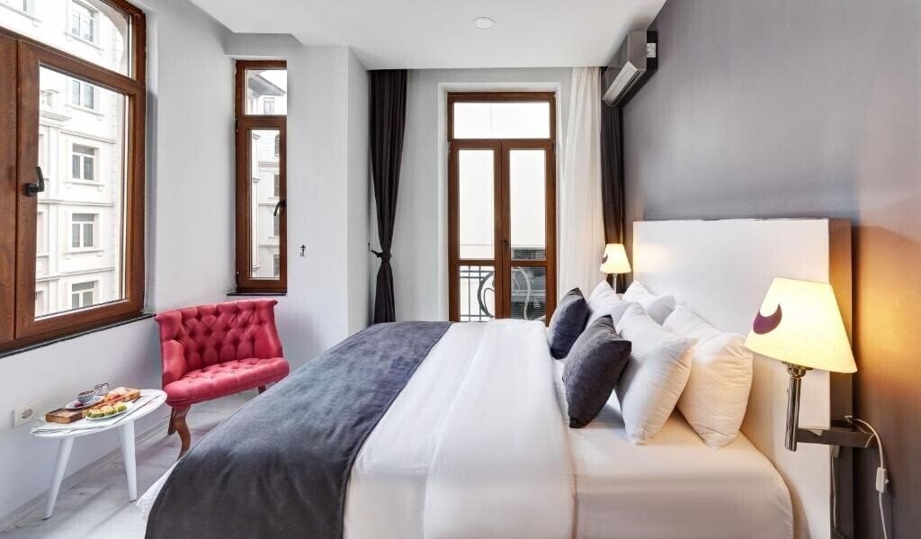 Апартаменти Lime Garden Hotel 3*