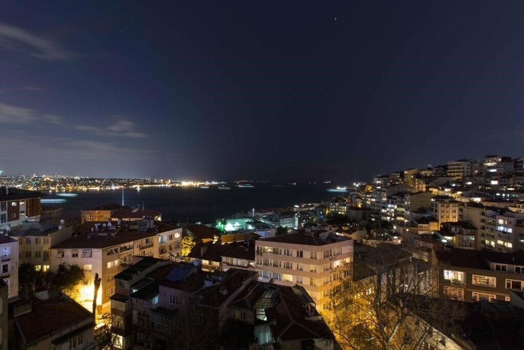 Панорама Noble22 Suites 4*