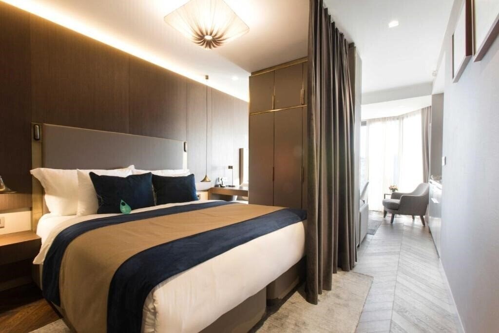 Апартаменти Noble22 Suites 4*