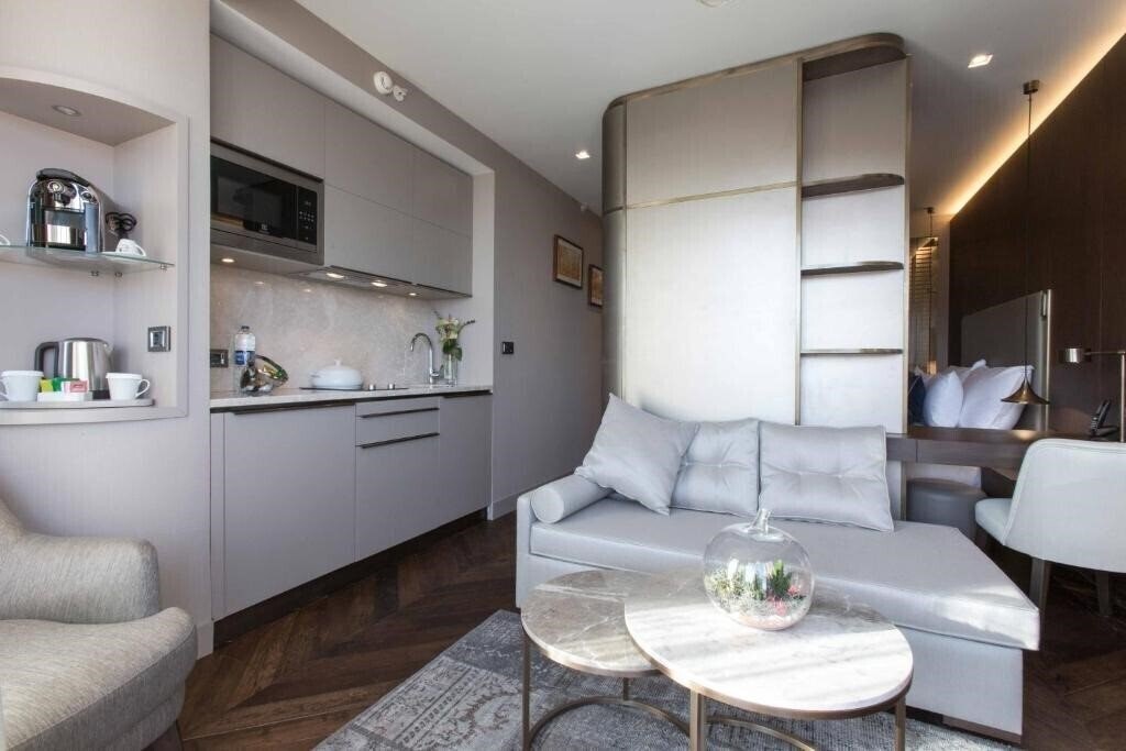 Апартаменты Noble22 Suites 4*