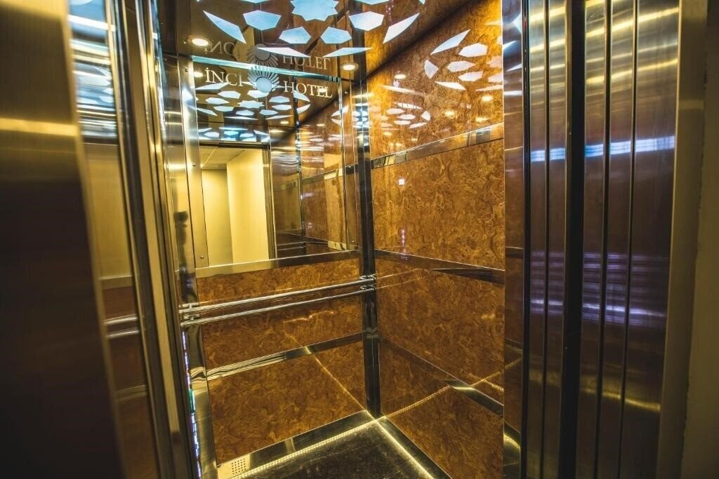 Вид Express Inci Airport Hotel 3*