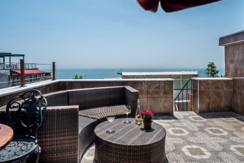 Апартаменты Hotel Rose Bouquets (ex. Rose Bouquets ) 3*