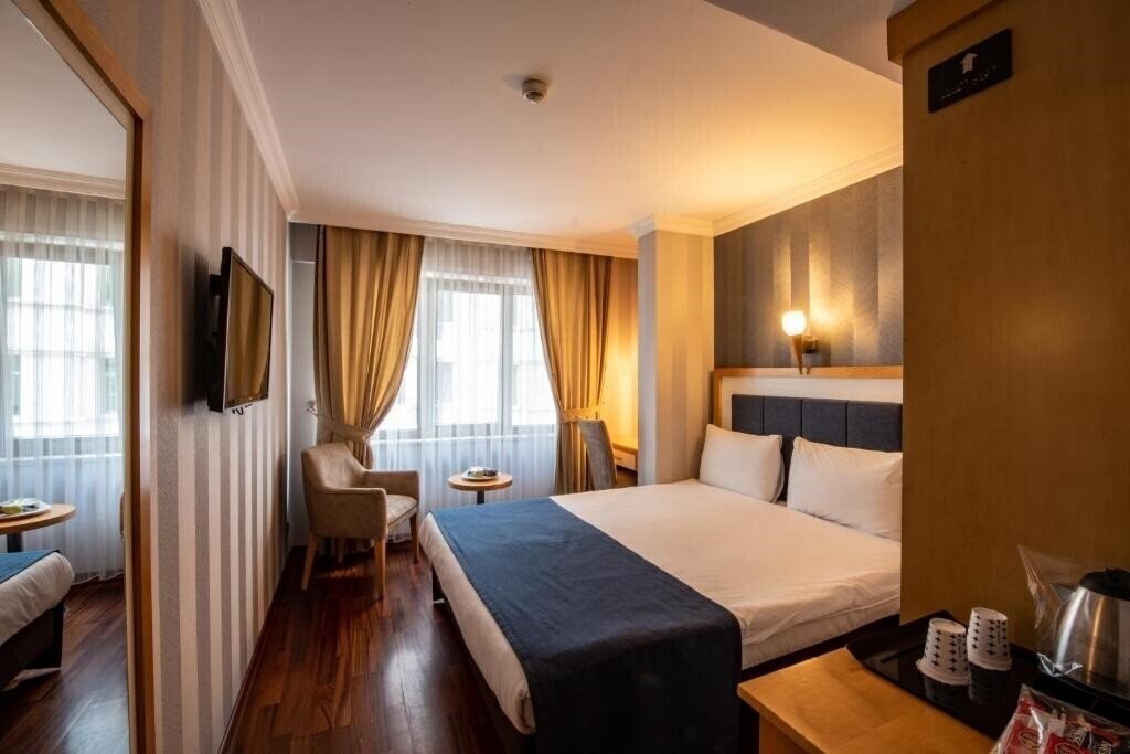 Отель Nova Plaza Hotel Taksim Square (ex. Manesol Boutique Lamartine Park) 3*