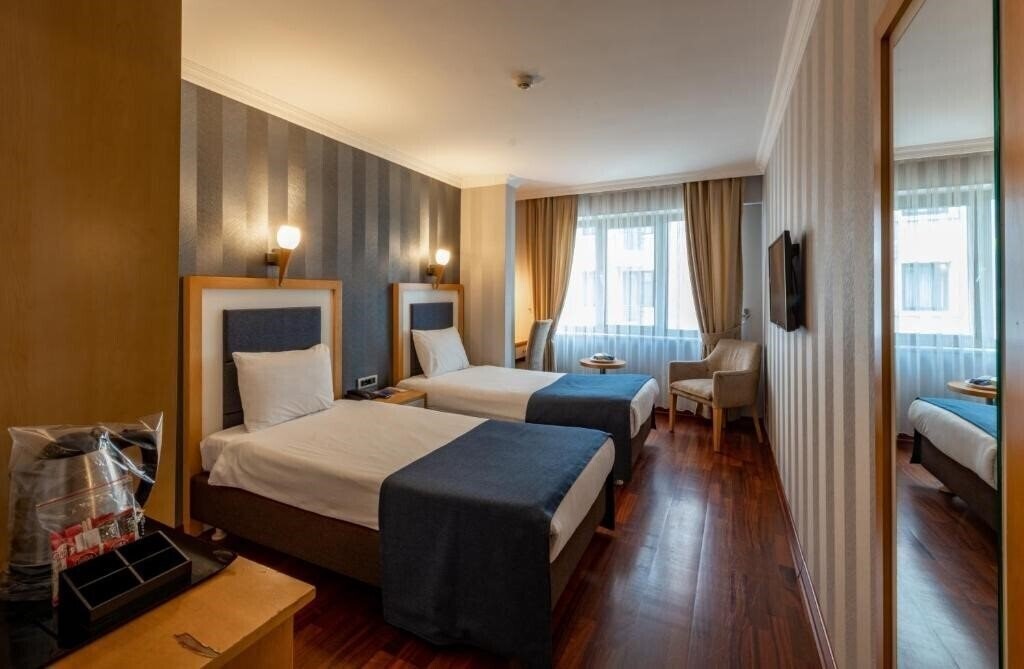 Фотография Nova Plaza Hotel Taksim Square (ex. Manesol Boutique Lamartine Park) 3*