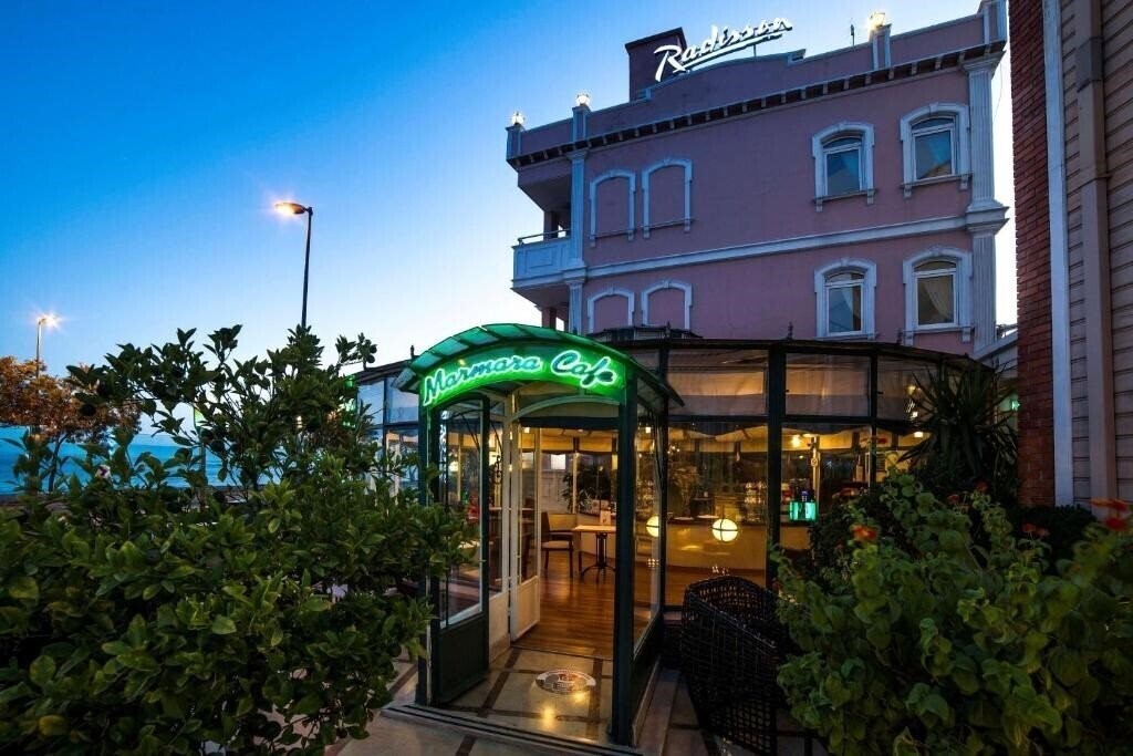 Вид Radisson Hotel Istanbul Sultanahmet (ex. Citadel Hotel, Citadel Hotel & Restaurant, Best Western Citadel Hotel) 4*