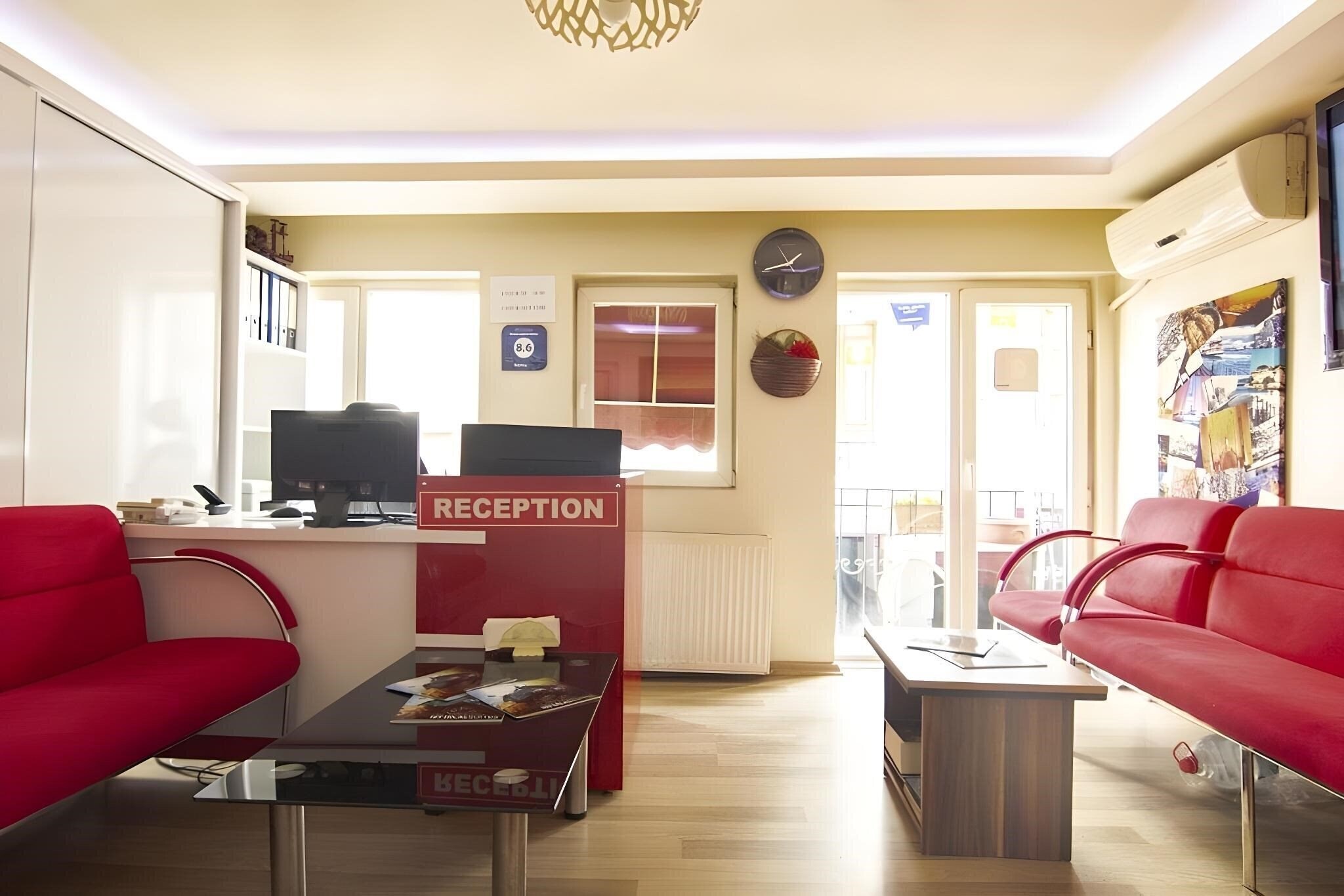 Фотографія Taksim Istiklal Suites 3*