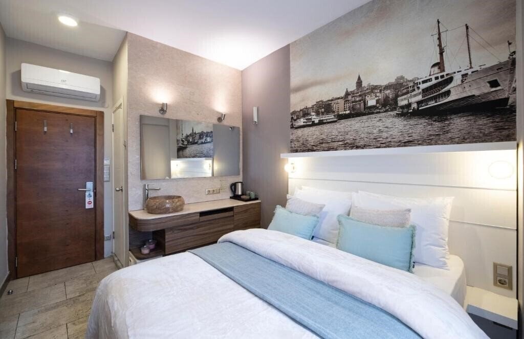 Территория The Pera Hotel 3*