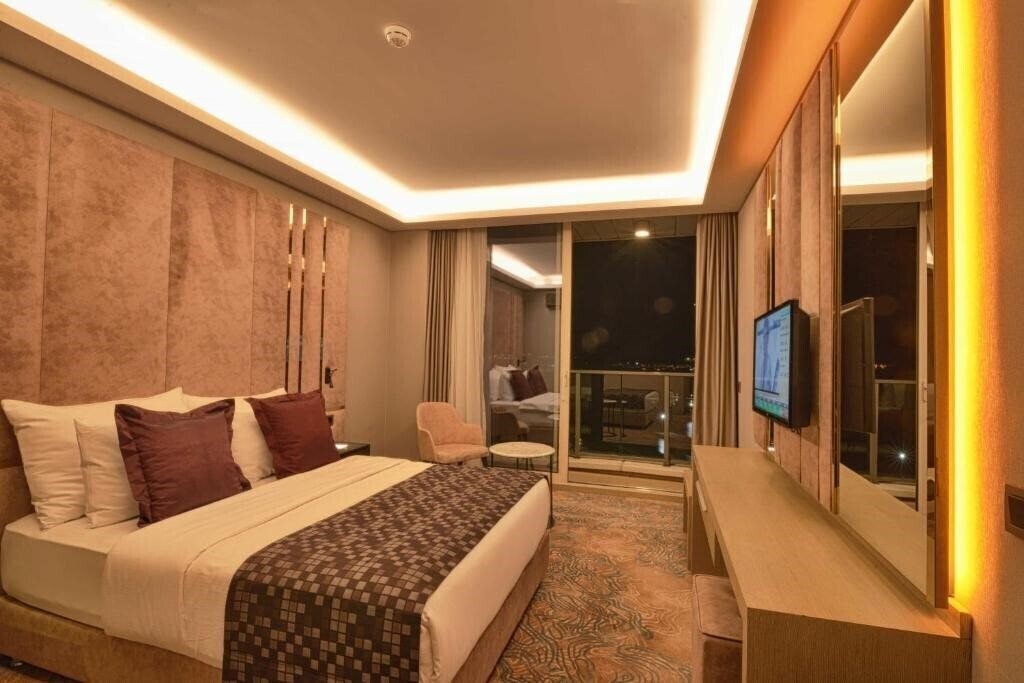 Отель Ottoperla Hotel 4*